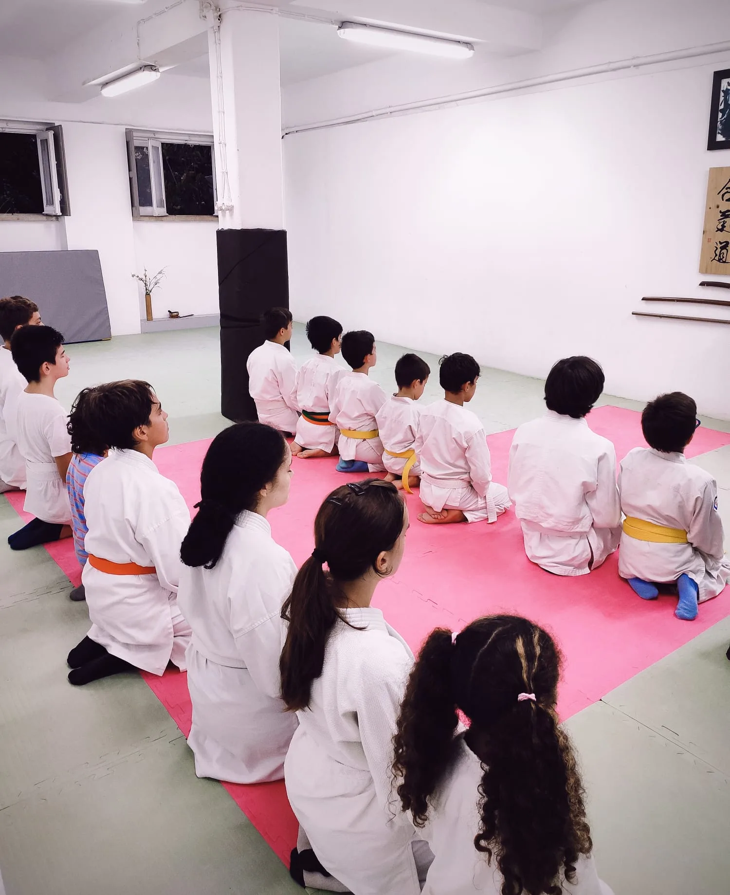 Children in an Aikido class at Dojo da Luz